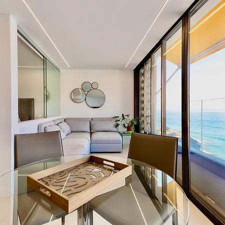 Brand New - Glass - Ocean Views * باتالاباكا